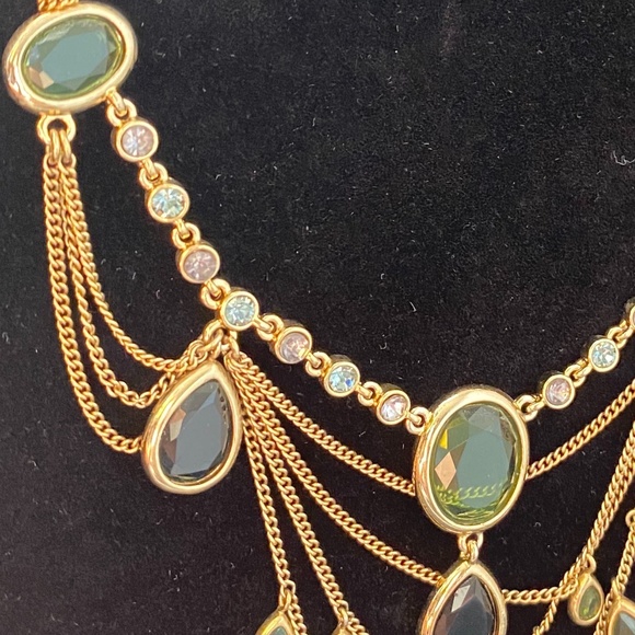 🎊3/$10🎊Artificial Gems Boho Statement Necklace - Picture 5 of 7